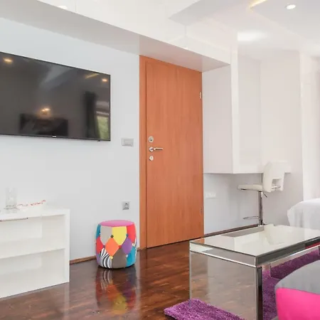 Apartament Lena